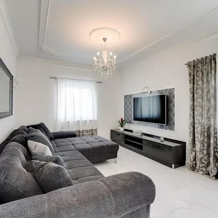 別荘 Ferienhaus Mit Privatpool Fur 10 Personen Ca 220 M In Opatija-pobri, Kvarner Bucht Gespanschaft Primorje-gorski *
